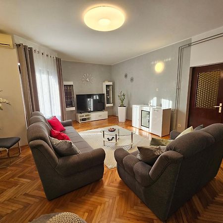 Apartment Tigo - 2 Bedrooms, 2 Bathrooms, Terrace And Big Garden Fažana Екстериор снимка